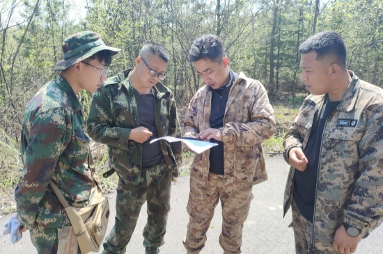 1747278687461197.jpg 綜合調(diào)查設(shè)計(jì)處黨支部啟動(dòng)“森林資源可持續(xù)經(jīng)營(yíng)試點(diǎn)示范模式林建設(shè)”支部立項(xiàng)活動(dòng)(2).jpg