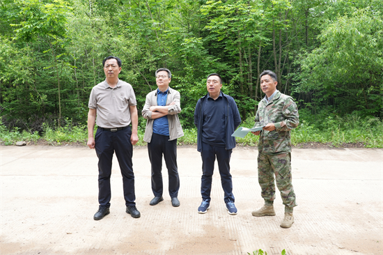 1750383586357410.jpg 吉林省林業(yè)和草原局赴泉陽(yáng)林業(yè)有限公司開展公用基礎(chǔ)設(shè)施建設(shè)專項(xiàng)調(diào)研(1).jpg