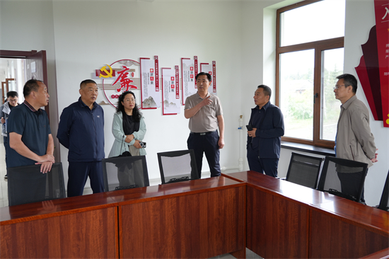 1750383613282236.jpg 吉林省林業(yè)和草原局赴泉陽(yáng)林業(yè)有限公司開展公用基礎(chǔ)設(shè)施建設(shè)專項(xiàng)調(diào)研(2).jpg