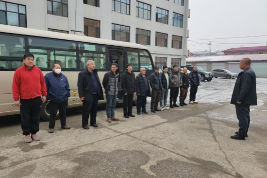 1765351667639793.jpg 撫安林場(chǎng)組織開(kāi)展通勤車(chē)安全應(yīng)急演練活動(dòng)(2)_副本.jpg